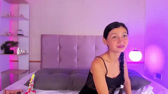 Sweet Angelinee online show from February 14, 12:29 pm