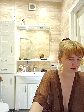 LanaBananaa  online show from April 13, 10:43 pm