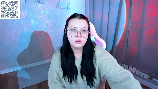 Kira G0ld online show from April 17, 9:11 am