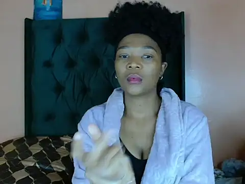 ForeverSexy  online show from July 24, 7:06 am