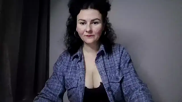 LexiMira254 online show from February 5, 3:59 pm