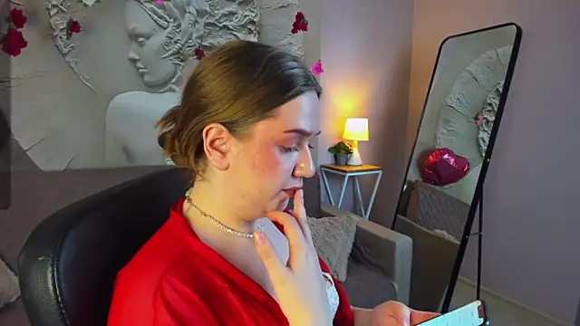 RachelDiRose online show from February 19, 10:15 am