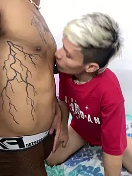 MaxyRyan online show from April 23, 1:02 pm