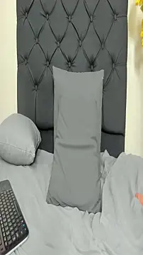  Daarcy  online show from March 26, 4:47 am