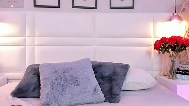 RaquelHyde  online show from May 28, 1:58 am