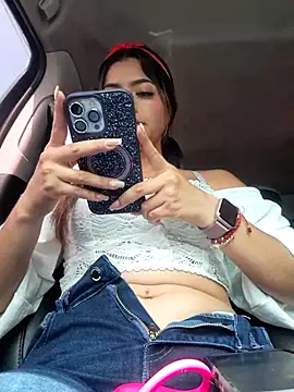  as una77 online show from March 7, 6:37 pm