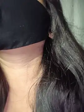 V-Hot-Suity online show from June 16, 11:06 pm