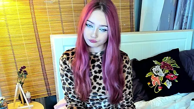 LustfulBambi online show from May 28, 10:07 pm