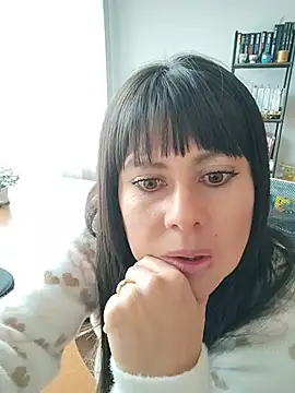 Lyonette reading1 online show from February 18, 2:27 pm