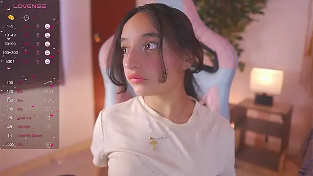 Snapshot of _emily_jonexs chatting on February 5, 3:37 pm emily jonexs online show from February 5, 3:37 pm