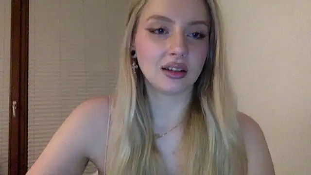 MayaWetDream online show from March 30, 6:18 pm