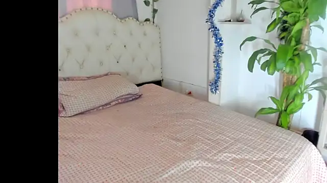 sweet supreme online show from February 6, 9:07 pm