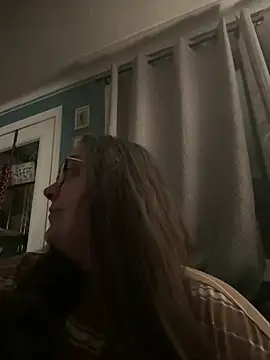 kayleighgirl online show from July 4, 3:46 am
