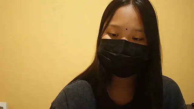 PRENCY CUTE online show from April 8, 2:19 pm