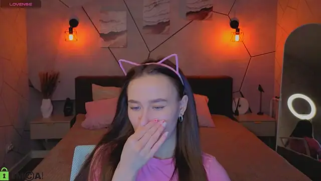  Kiki angel  online show from March 23, 1:23 am