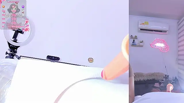 lana  kane   online show from April 19, 8:58 am