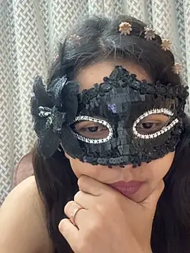 raavigirl online show from June 4, 2:43 pm