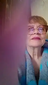 SophieBurns online show from April 11, 11:14 am