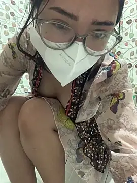 lonely lunae online show from February 7, 5:33 am