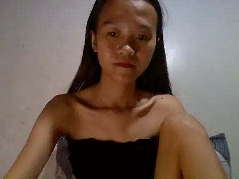 Yourlilpinayy online show from March 18, 11:53 pm