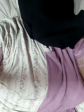 Warda Egy online show from April 9, 2:11 pm