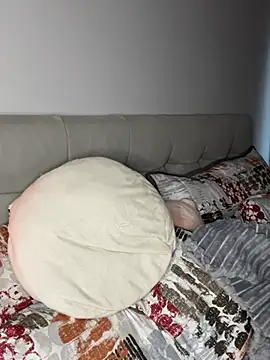 RachelWeisz  online show from March 20, 11:15 am