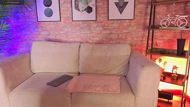 katt souza1 online show from June 4, 2:39 am