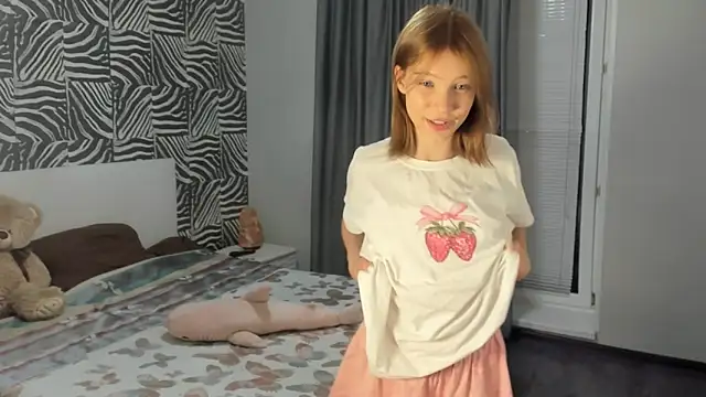 Kiracute18 online show from July 31, 5:47 pm