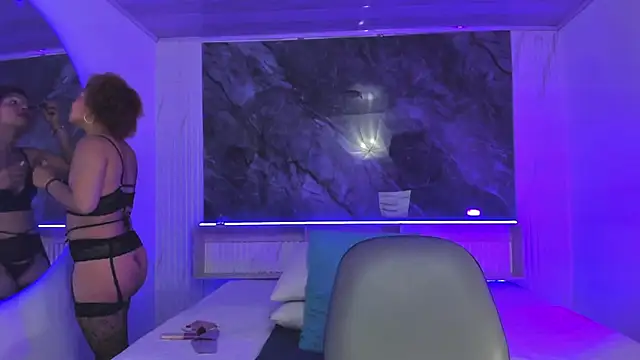 Shantall-blue online show from February 28, 4:23 am