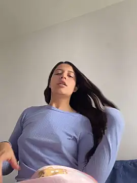 novaa velvet online show from February 19, 7:02 pm