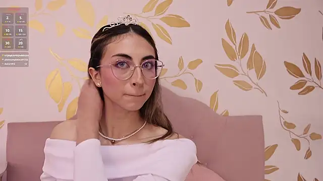 EmmaClark   online show from March 4, 10:05 pm