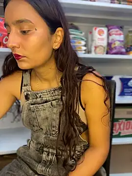 -BabyLuna online show from March 21, 12:54 pm