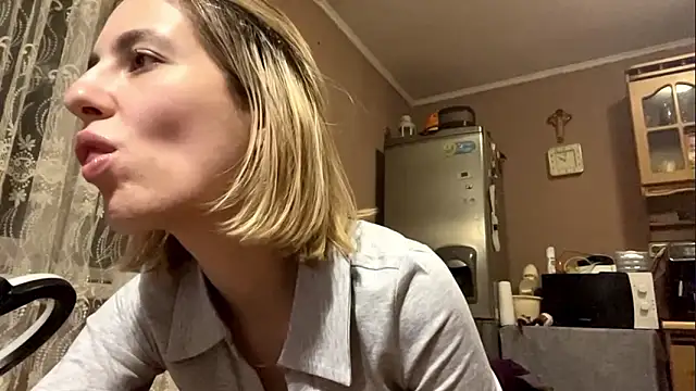 CharmingBlonde online show from February 18, 6:51 pm