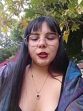 Yulska online show from April 11, 9:51 pm