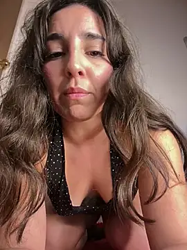 Latinaelisa online show from June 5, 3:43 am