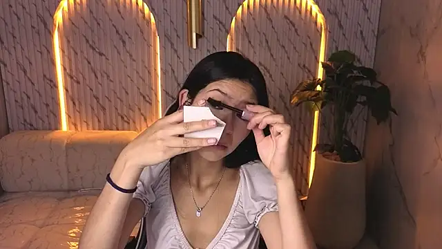 dani tf online show from March 12, 12:41 pm