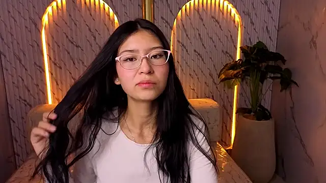 dani tf online show from March 20, 1:05 pm