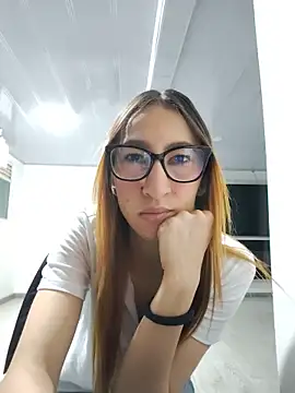 Sara Love 1 online show from May 16, 1:30 am