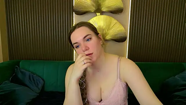 Teona Owenss online show from April 6, 6:25 am