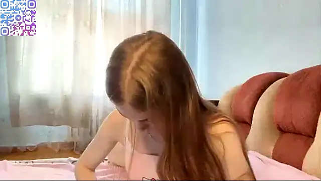 Babysmall girl online show from March 15, 7:10 am