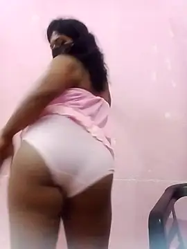 Malee S online show from May 24, 6:51 pm