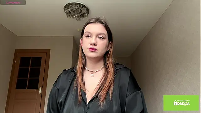 GuillerminaHotze online show from February 19, 9:09 am