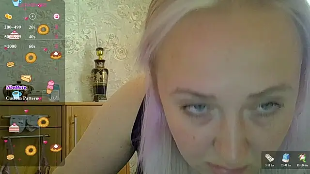 CurvyWild Lady30 online show from June 16, 10:27 am