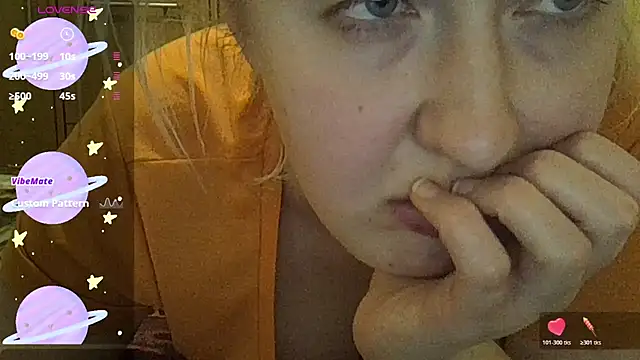 CurvyWild Lady30 online show from February 11, 10:22 pm