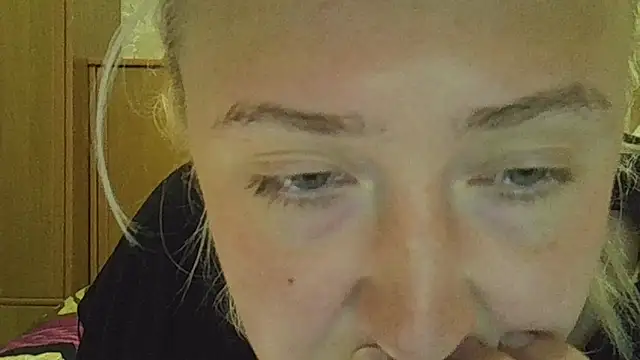 CurvyWild Lady30 online show from May 31, 9:38 pm