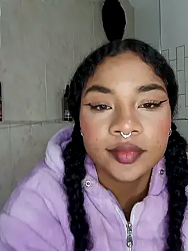 BrianaSweetxxx online show from March 29, 3:27 am