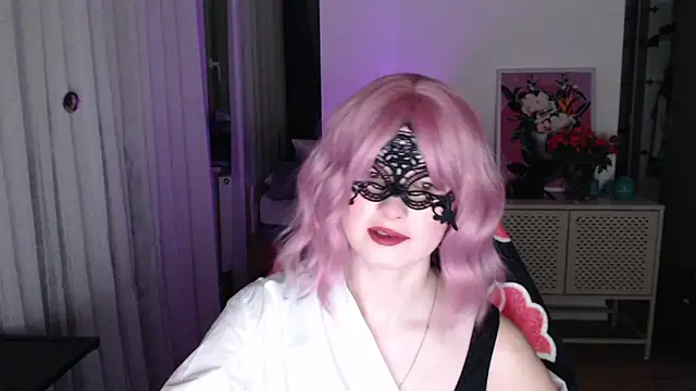 LunaXcherry online show from February 18, 6:29 pm