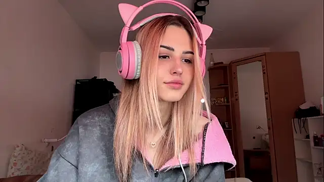 Evva mayy online show from February 10, 7:44 am