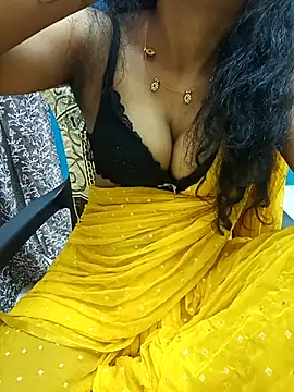 manu sexy  online show from May 3, 9:40 pm
