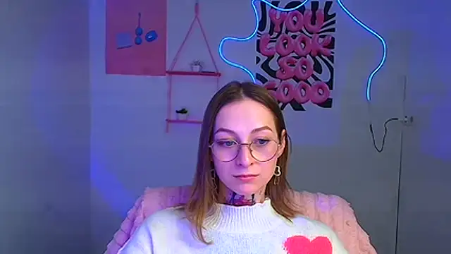 Esmi Winter online show from February 22, 6:25 am